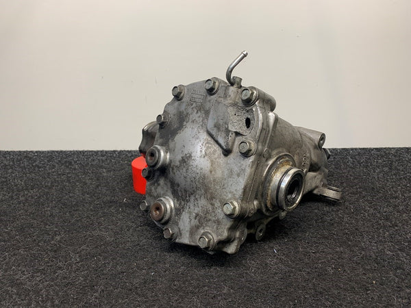 Nissan GT-R Vorderachsdifferential beschädigt