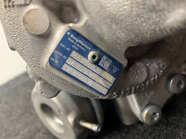 Porsche Macan 3.6 MCTLA Turbo Rechts