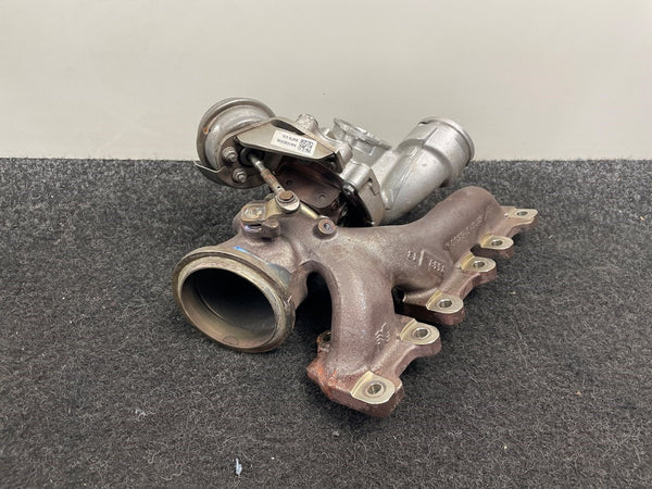 Porsche Macan 3.6 MCTLA Turbo Links 94612302635