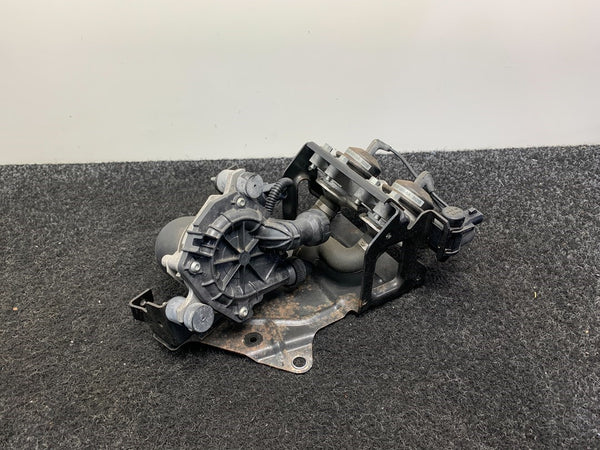 Aston Martin V8 Vantage AM05 Secundaire Luchtpomp