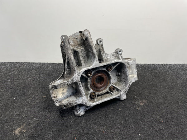 Aston Martin V8 Vantage Wielnaaf Links Achter