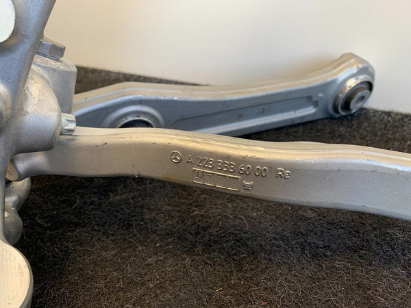 Mercedes Benz S Klasse W223 Fusee Rechts Voor NIEUW