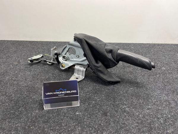 BMW M2 (F22) Handremhendel Suede