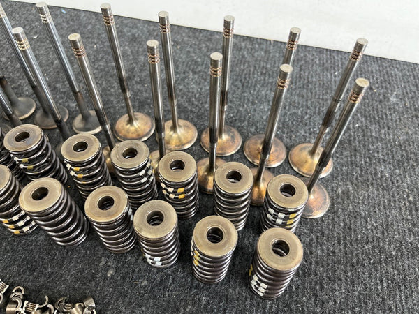 Audi R8 5.2L V10 2017 RH Cilinderkop Kleppenset