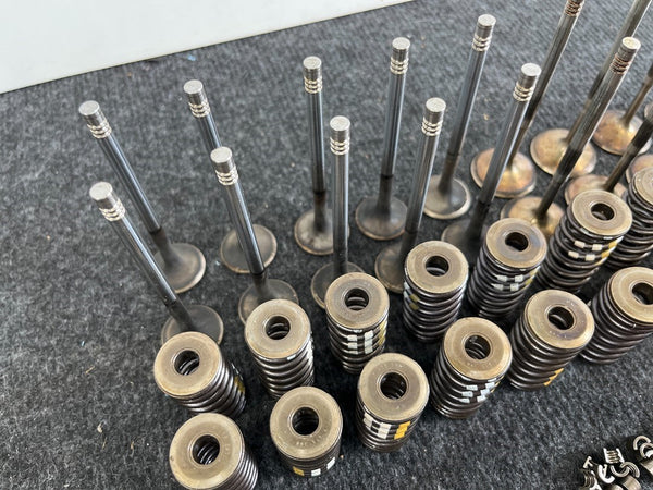 Audi R8 5.2L V10 2017 RH Cilinderkop Kleppenset