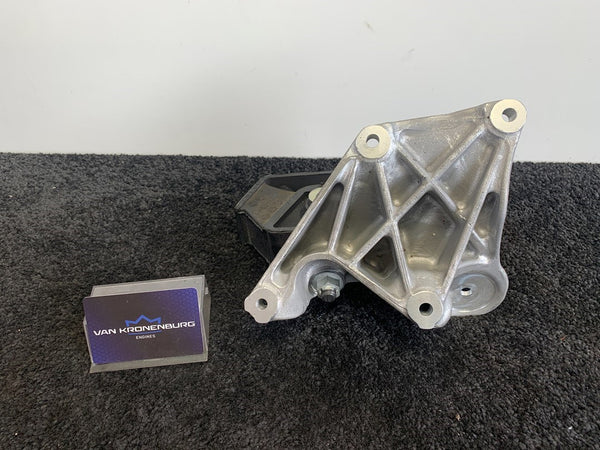 Mercedes Benz E63 AMG (W213) 177.980 Motorsteun