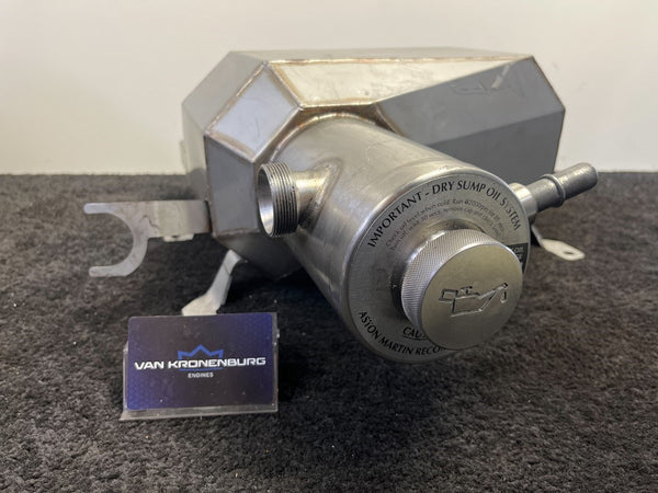 Aston Martin Vantage V8 AM05 Olietank Dry Sump