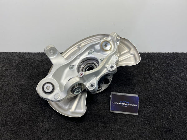 Mercedes Benz C63 AMG (W205) Fusee Rechts-Achter