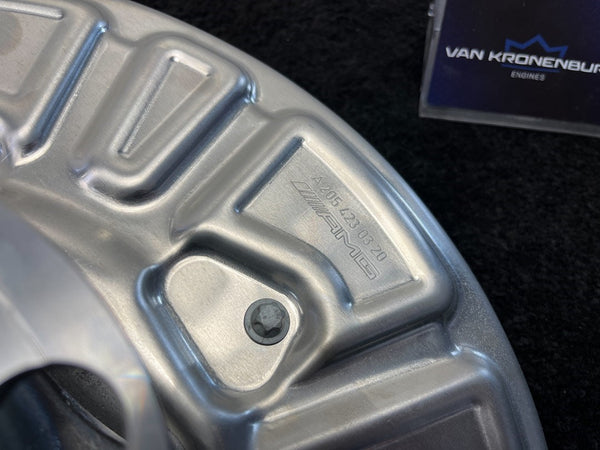 Mercedes Benz C63 AMG (W205) Fusee Links-Achter