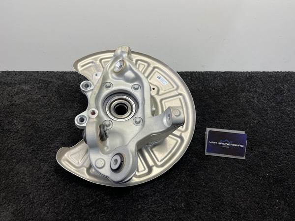 Mercedes Benz C63 AMG (W205) Fusee Links-Achter