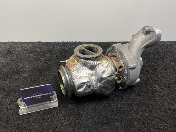 Mercedes Benz AMG GT GTR V8 4.0 AMG 177.980 Turbo A1770909500