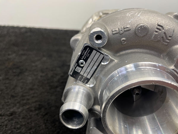 Mercedes Benz AMG GT GTR V8 4.0 AMG 177.980 Turbo A1770909500