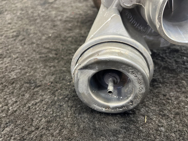 Mercedes Benz AMG GT GTR V8 4.0 AMG 177.980 Turbo A1770909500