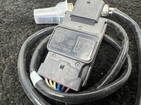 Volkswagen Golf (VIII) 2.0 TDI NOX Sensor 05N907807B OEM!