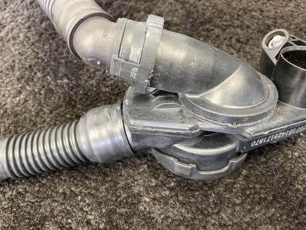 Porsche Macan 3.6 Turbo Kurbelgehäuseentlüftung 946107229 946107230