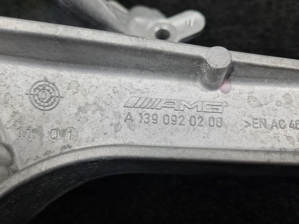 Mercedes Benz C63 AMG (W206) Motorsteun 1KM!