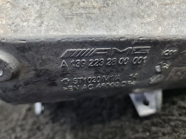 Mercedes Benz C63 AMG (W206) Motorsteun 1KM!