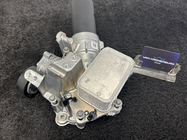 Mercedes Benz C-Klasse (W206) M254.915 Oliefilterbehuizing