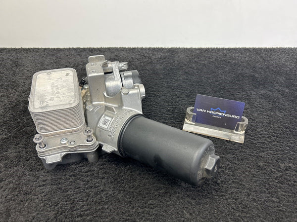 Mercedes Benz C-Klasse (W206) M254.915 Oliefilterbehuizing