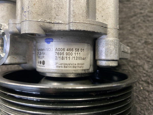 Mercedes Benz E400 (W212) 276.952 Stuurbekrachtigingspomp