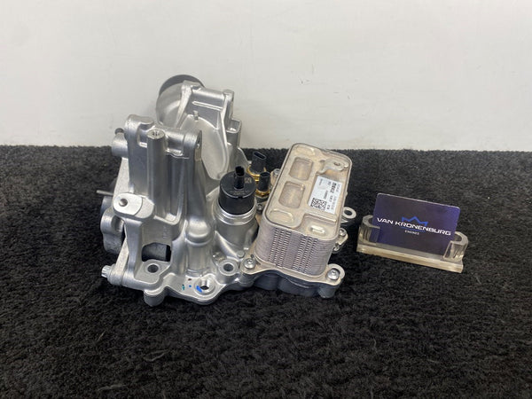 Mercedes Benz S-Klasse (W222) OM656.929 Oliefilterhuis 1km!