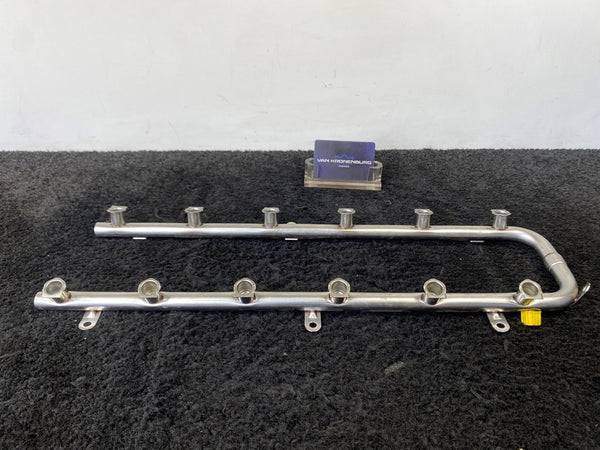 Mercedes Benz S-Klasse (W220) V12 137.970 Fuel Rail A1370700195