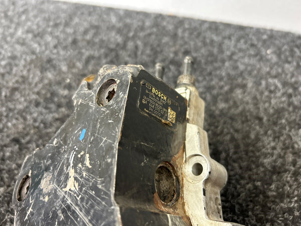 Mercedes Benz Vito Viano Sprinter OM648 Kraftstoffpumpe A6480700201