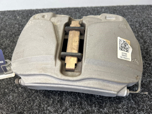 Audi A5 (B9) Remklauw Links Voor 8W05FP / ACF005