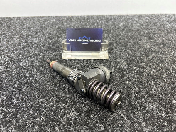 Volkswagen Transporter T5 2.5 TDI AXD Fuel Injector 070130073R