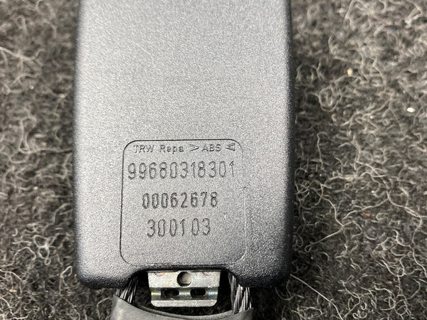 Porsche 911 (996) Carrera Sicherheitsgurteinsatz Rechts Vorne OEM NEU! 99680318301