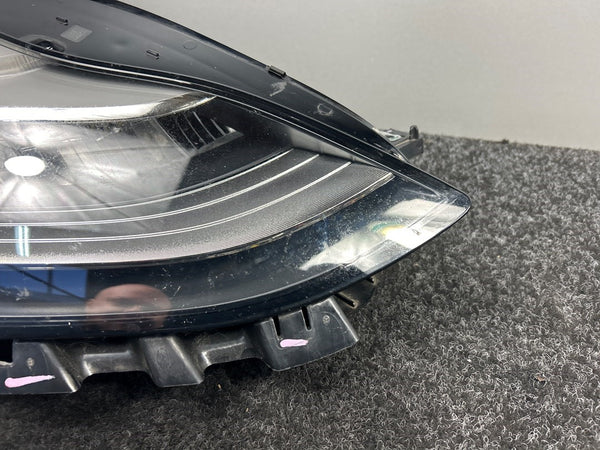 Tesla Model 3 Koplamp Rechts 1077372-10-I OEM!