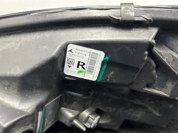 Tesla Model 3 Koplamp Rechts 1077372-10-I OEM!