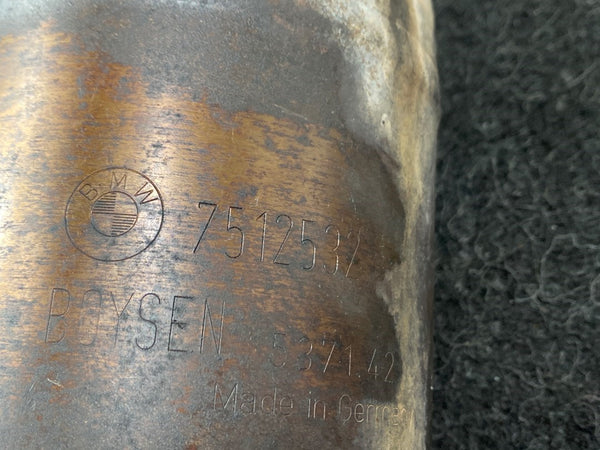 BMW 5-Serie (E60) N62 4.4L V8 Katalysator Links 7512532