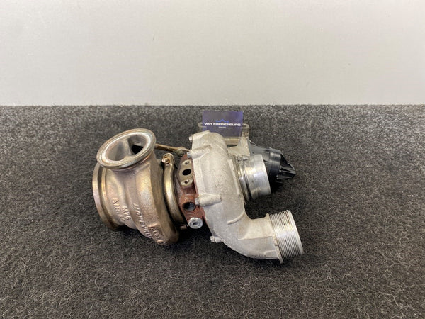 BMW M5 (F90) 4.4 S63B44B Turbo Rechts 7852372