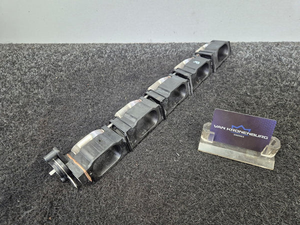 Audi S6 (C6) 5.2 V10 BXA Inlaatspruitstuk Swirlflaps Rechts