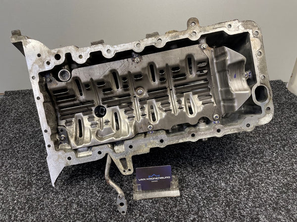 Range Rover III (LM) 4.4 TDV8 448DT Oil Sump Pan AH4Q-6675-CB