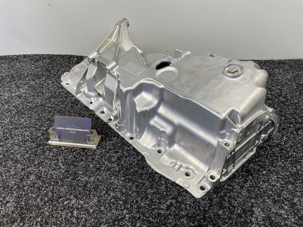 BMW 5-Serie (G30) 540d xDrive B57D30B Oil Sump Pan OEM NEW! 8580127