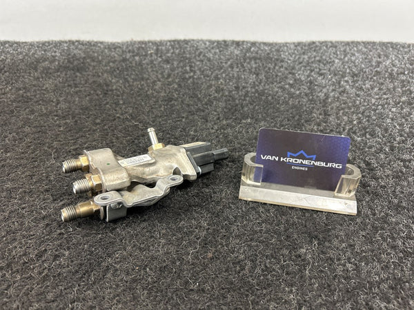 Mercedes Benz E-350 (W212) 272.980 Fuel Distributor / Pressure Sensor A2720701695 / A2720780189