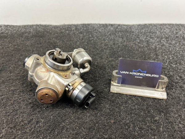 Mercedes Benz E-350 (W212) 272.983 High Pressure Pump A2720700201