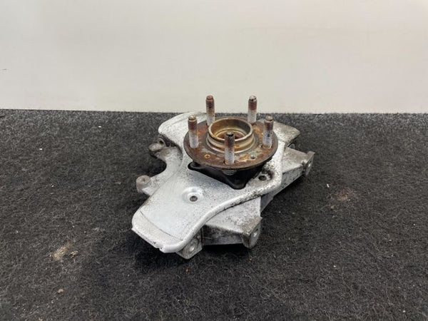 Aston Martin V8 Vantage Wielnaaf Links Achter