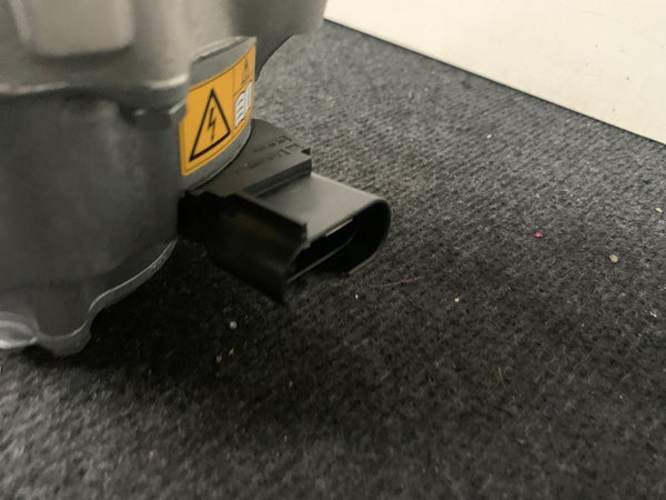 Mercedes Benz E-Klasse W213 E53 AMG Elektrische Turbo 14KM!