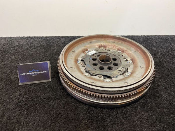 Volkswagen Golf (VIII) 2.0 TDI DTS Dubbelmassa Vliegwiel