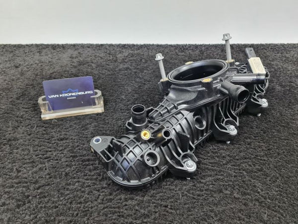 Mercedes Benz C63 AMG E-Performance (W206) Inlaatspruitstuk