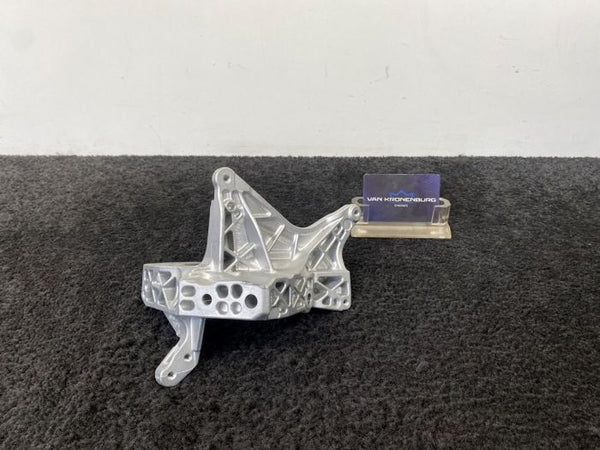 Mercedes Benz A CLA (W177) 2.0d OM654 Motorsteun