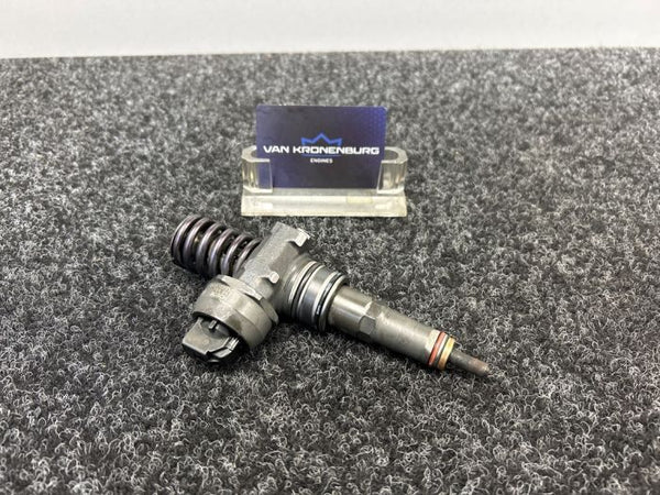 Volkswagen Transporter T5 2.5 TDI AXD Fuel Injector 070130073R