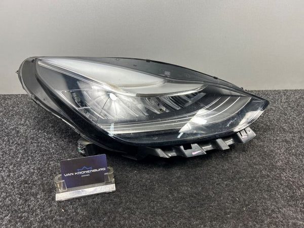 Tesla Model 3 Koplamp Rechts 1077372-10-I OEM!