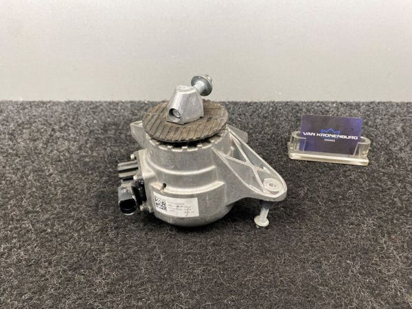 Mercedes Benz GLS AMG 63 Motorsteun A1672404000