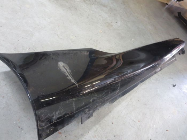 Aston Martin DB9 Sideskirt Kokerkap Rechts