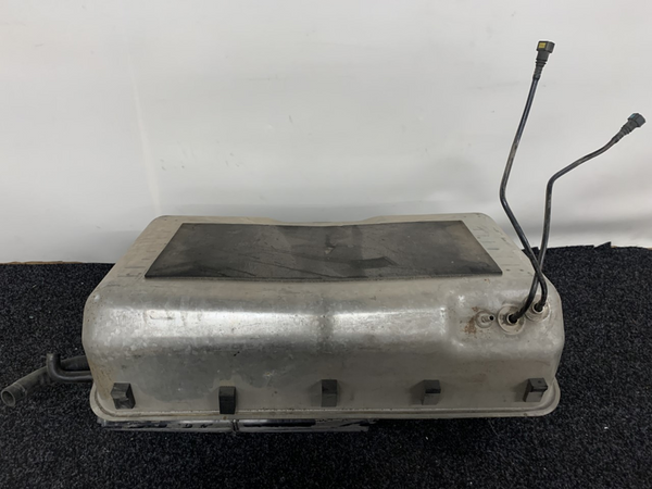Aston Martin DB9 V12 V8 Vantage Brandstoftank + Pomp