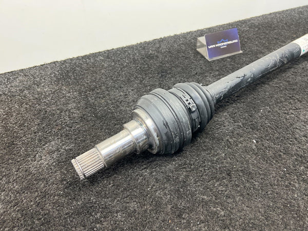 Mercedes Benz C-Klasse (W206) C180 EQ Aandrijfas Links Achter 5KM!